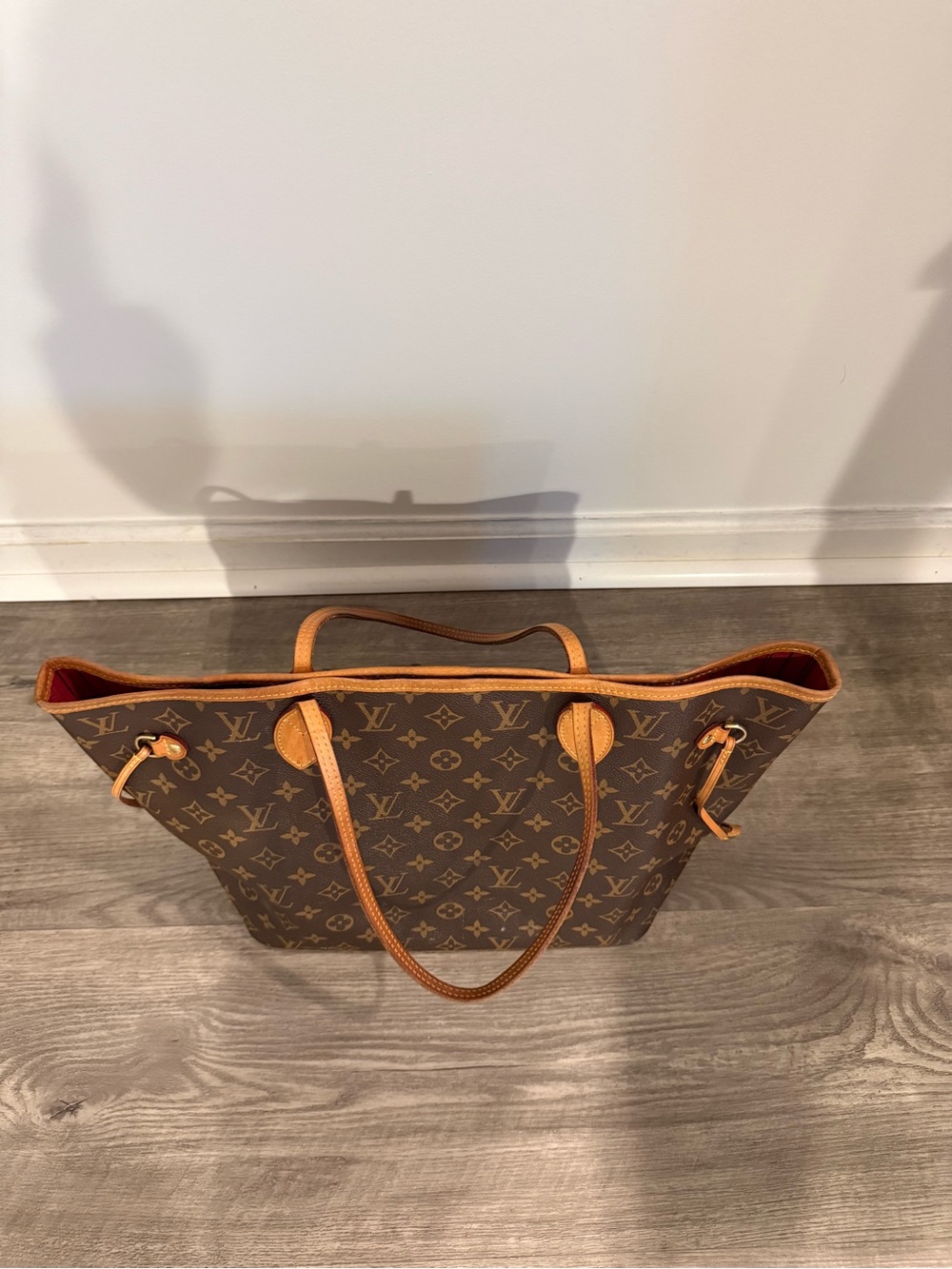 Louis Vuitton Monogram Neverfull Tote in Brown and Red - Picture 2 of 11